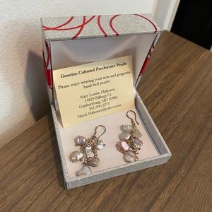 Fresh water pearl dangle earrings